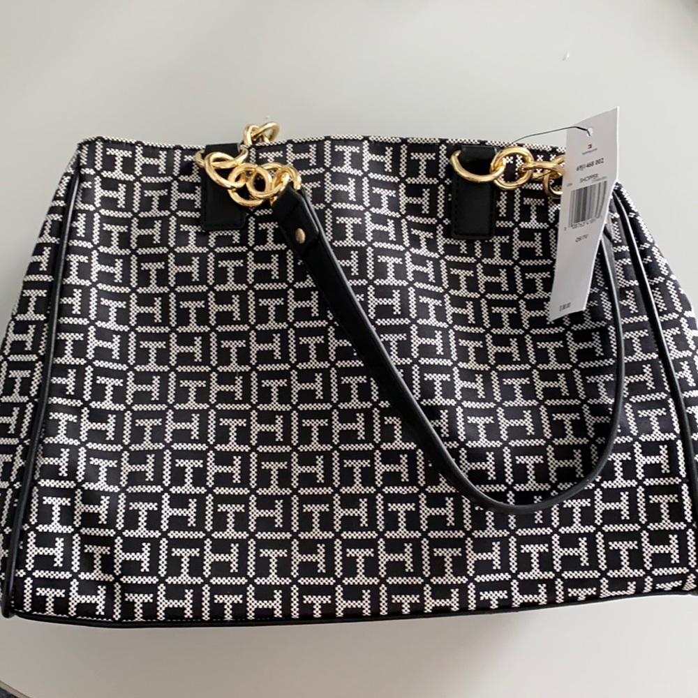 Tommy Hilfiger women’s purse